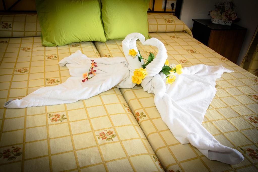 Hostal Malia Conil De La Frontera Eksteriør bilde