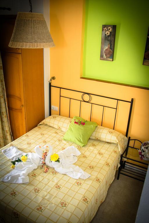Hostal Malia Conil De La Frontera Eksteriør bilde