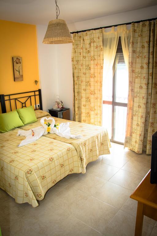 Hostal Malia Conil De La Frontera Eksteriør bilde