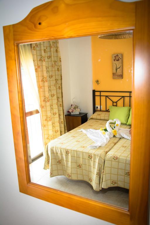 Hostal Malia Conil De La Frontera Eksteriør bilde